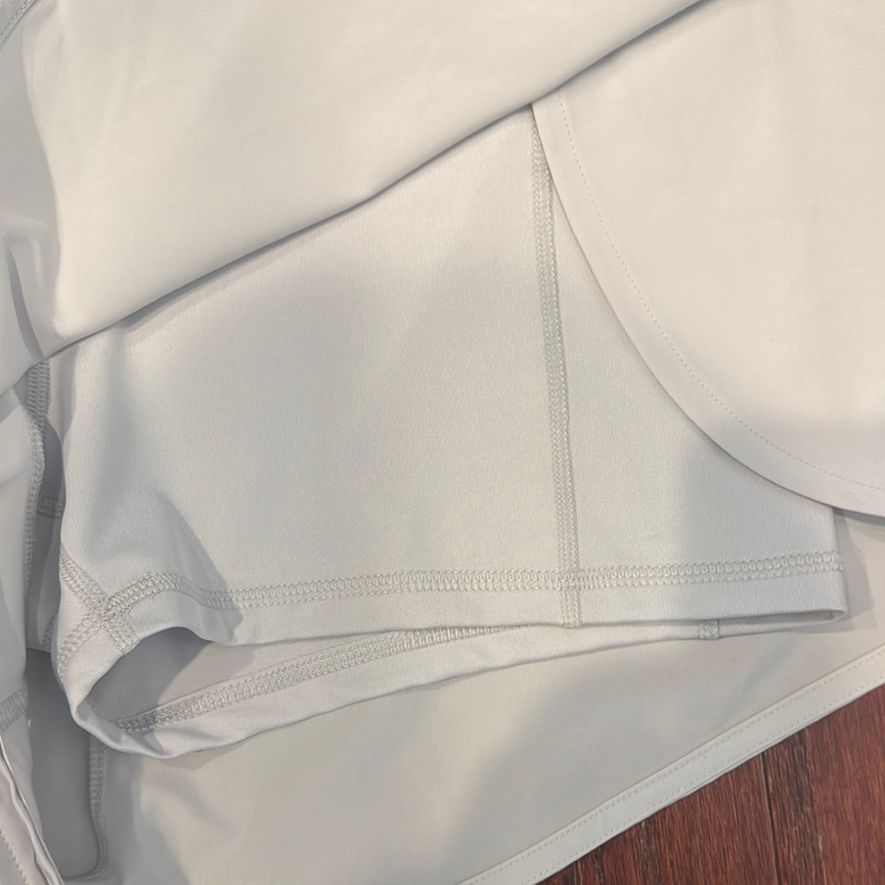 DSG Light Gray (almost white) Athletic Shorts Relaxed Fit - Picture 2 of 5
